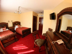 Hotel Daisy Superior