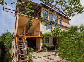 Tropiki Guest House