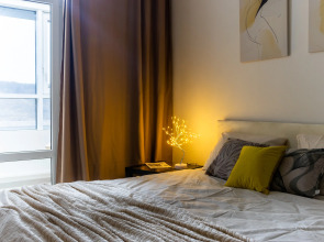 Квартира Сеть апартаментов ЧемодаНН с видом на реку