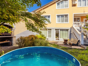 Апартаменты семейные с мангальной зоной