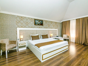 Отель Maris Baku