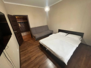 Na Tolstogo 25 Flat