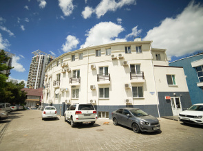 Apriori Hotel
