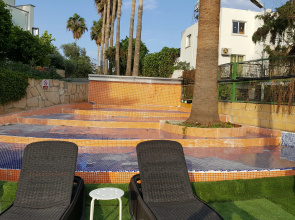 Отель Pambos napa rocks