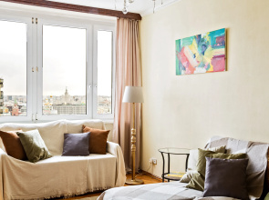 Great view on Kremlin 2 rooms apartment 23 floor