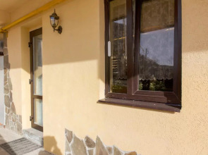 Апартаменты Mountains and Flowers