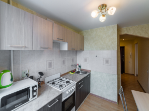 Апартаменты 1 Яр-сутки на Угличской 3