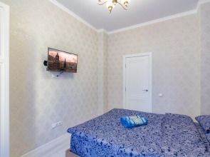 Квартира Двухкомнатная в Истoричeскoм Цeнтpе Гopода с Парковкой