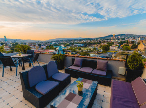 Отель Citadel Narikala