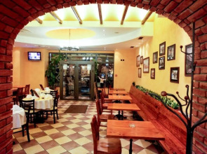 Отель Belgrade City