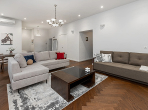 Апартаменты 4-комнатные HomeApart К.Маркса, 30