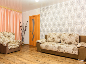 Prostornaya teplaya 1-kvartira v tsentre ryadom Vorkutaugol Flat