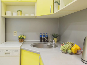 Квартира GM Apartments Стильная Трехкомнатная в центре рядом с МХАТ