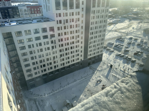 Апартаменты Элитные на берегу реки Тура с видом на Мост Влюбленных