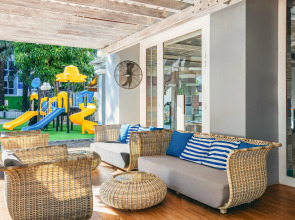 Отель Heeton Concept Pattaya by Compass Hospitality