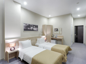 Отель Marx Hotel