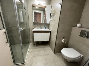 Апартаменты с видом на первой линии моря в 5* Апарт-отеле (Новый Батуми, центр набережной) (13)