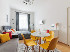 Апартаменты у Дворцовой площади DereMRents ДереМРентс