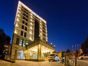 Plaza Bishkek Hotel
