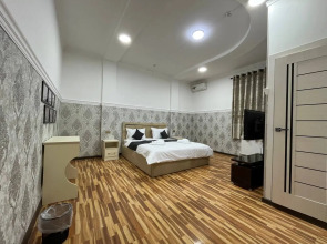 Отель HOME ALONE