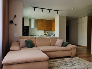 Апартаменты трехкомнатные с Дизайнерским ремонтом Олимпия Запад