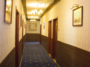 Отель София