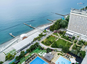 4k Uluchshennye 130m. Pervaya Liniya. 200m do Morya Apartment