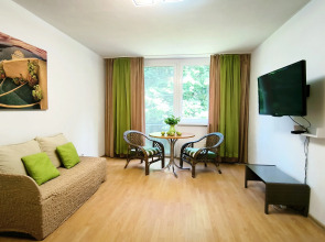 Апартаменты Двухкомнатные Зеленый Двор Беседка Центр