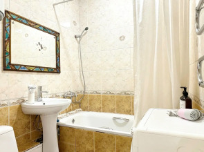 Квартира двухкомнатная в центре на Кирова рядом со стадионом Химик