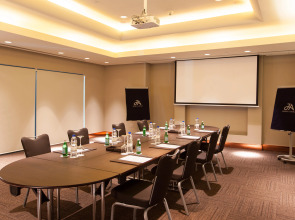 Отель JA Ocean View Hotel