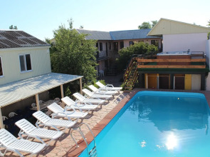 U Yudzhina Guest House