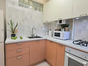 Квартира у Озера Кабан: Стильный Ремонт и Идеальное Расположение!