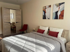 Uyutnaya Kvartira Na Beregu Ozera Apartments
