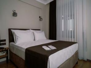 Отель Grand Clover