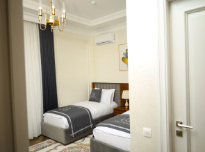 Отель Aliz Boulevard