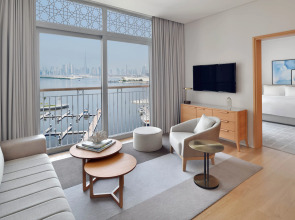 Отель Vida Creek Harbour