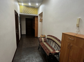 Trekhkomnatnaya V Kolpino - Istoricheskiy Tsentr Flat