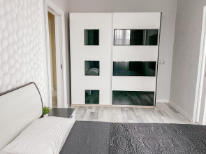 Апартаменты на Революции