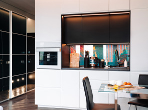 Апартаменты Lalapart Tropikana с ярким ремонтом на 30 этаже небоскреба Савеловский Сити