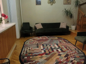 Дом Двухэтажный в центре