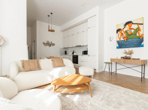 Квартира Большая и Светлая у Таврического Сада