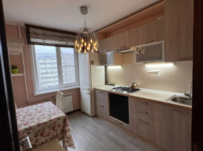 Tryokhkomnatnaya Flat