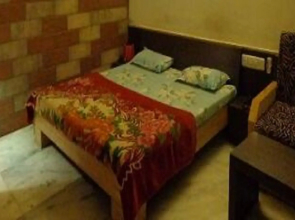 Suncity by Sky Stays Hotel