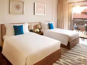 Курортный отель Anantara The Palm Dubai Resort