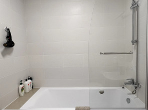 Квартира современная. Апартаменты Клен