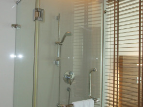 Отель Sacha's Hotel Uno