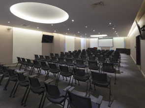 Отель Barceló Al Jaddaf