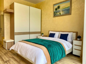 Квартира Сапфир с бассейном и видом на лес