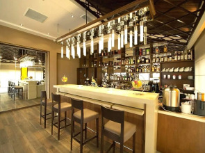 Отель Boulevard Side