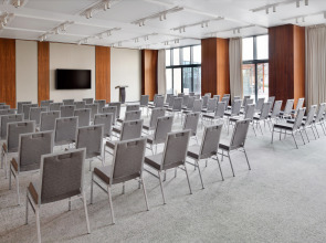 Отель Vida Emirates Hills